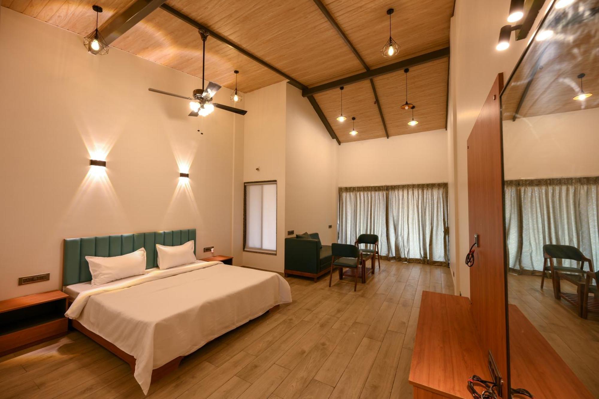 E&G Green Courts Resort At Koroli Hill Station Nászik Kültér fotó